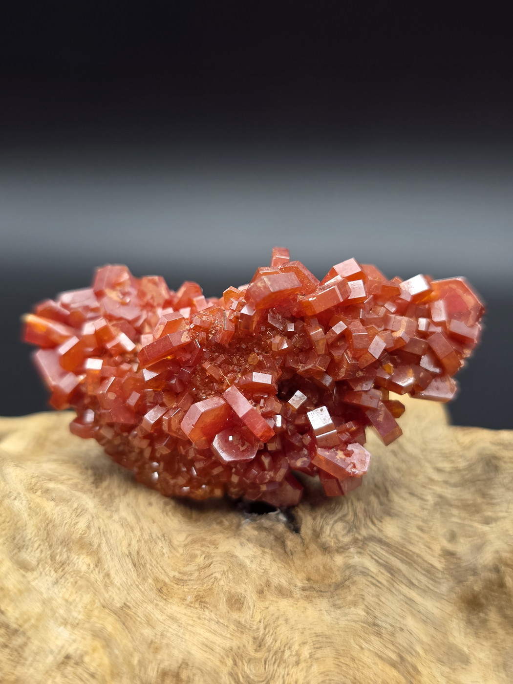 モロッコ・ミブラデン産バナジナイト VND001