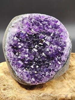ウルグアイ産アメジストクラスター A AMG082
