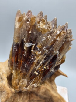 中国貴州省晴隆県産 燐光（りんこう）性カルサイト CAL006