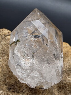 ブラジル・ミナスジェライス産エピドートinクォーツ EPD033