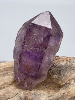 ジンバブエ産アメジストエレスチャル「ガブリエル・レイ」（ファントム） GAB054