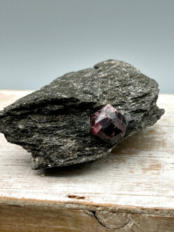 アラスカ州産ガーネット in マイカ GAR007