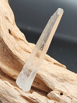 ヒマラヤ水晶レーザーワンド HML001