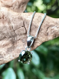 モルダバイト・ラウンド・シルバーペンダントトップ MLD004