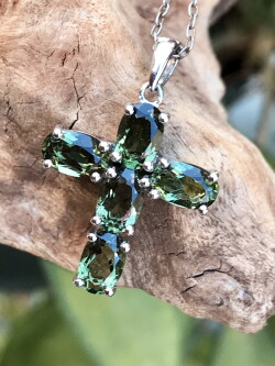 モルダバイト・クロス・ペンダントトップ MLD005