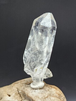 タンザニア・モンド産モンドクォーツ（イシス） MND184