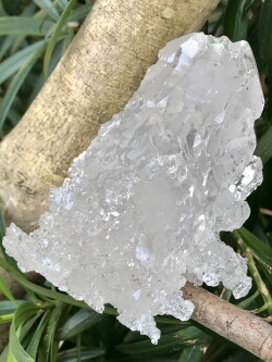 リシケシ水晶（Melu鉱山）グウィンデルアイスクリスタル・ヴィシュヌ・トライゴーニック RIS001