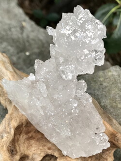 リシケシ水晶（Melu鉱山）グウィンデルアイスクリスタル・シンギング・パールヴァティ RIS004