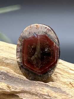 ブラジル・エスピリットサント州産 レッドパッション・クォーツ・ルース RPQ017