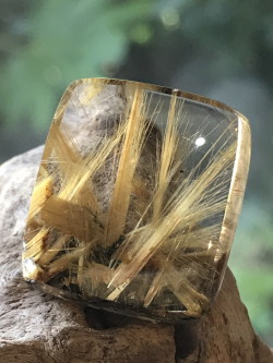 ルチルクォーツ・カボション RUT004