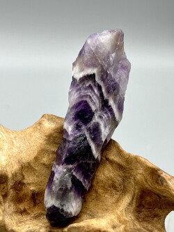 シェブロンアメジスト原石 SAM015