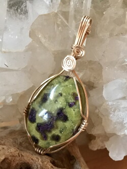 スティクタイト・サーペンティン・ルース・ペンダントトップ（グランドフォーメーション） STC046