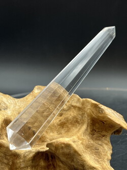 ブラジル産クォーツ・ヴォ―ゲルワンド VGL004