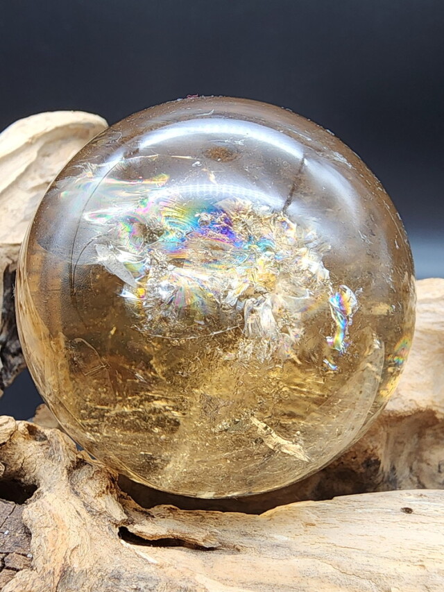 ナチュラルシトリン・スフィア（レインボウ） CIT044