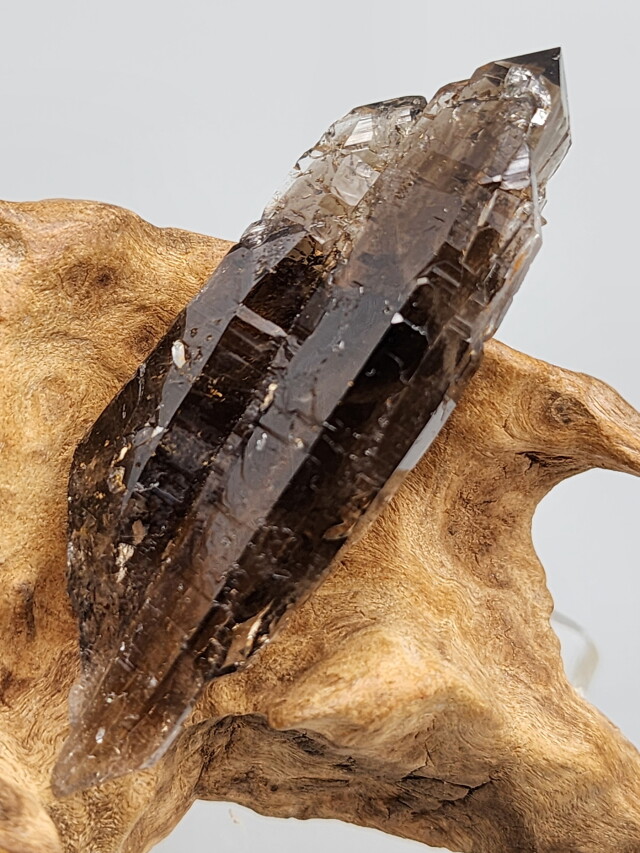 マラウイ産スモーキークォーツ原石 CON007