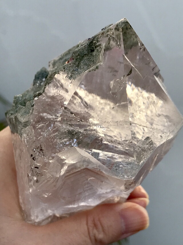 ヒマラヤ・クル渓谷産カテドラル水晶（クローライト・アナテース