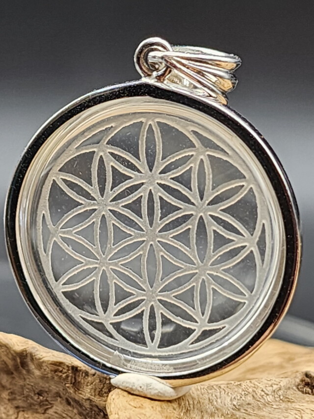 フラワーオブライフ・ヒマラヤ水晶ペンダントトップ FLP004