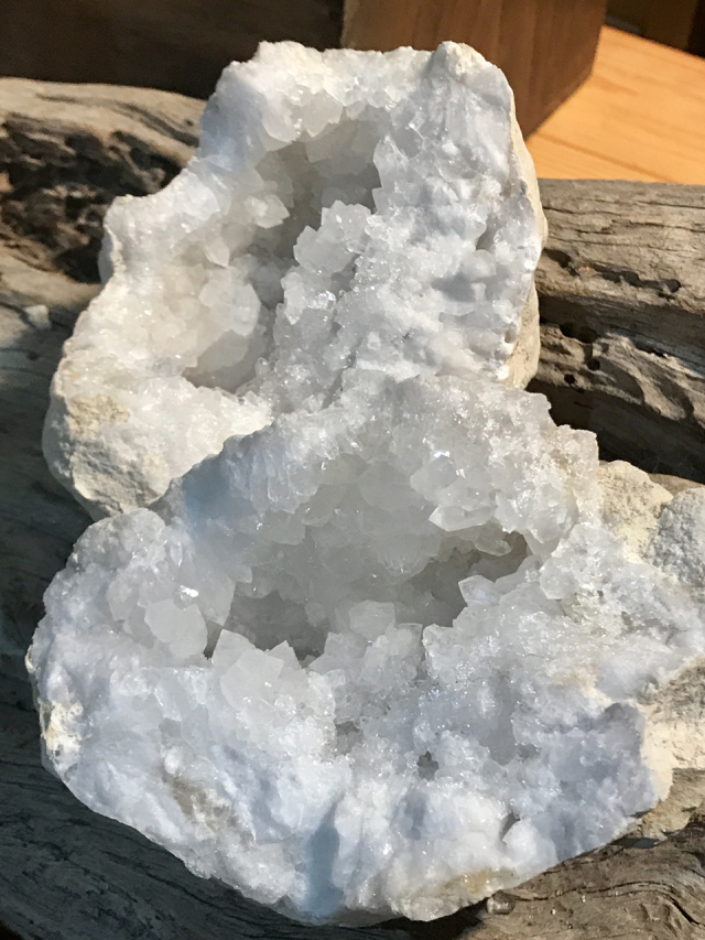 モロッコ産水晶ジオード・ペア GEO-A