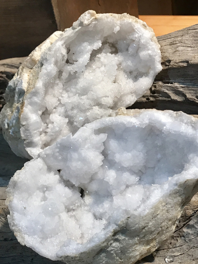 モロッコ産水晶ジオード・ペア GEO-F