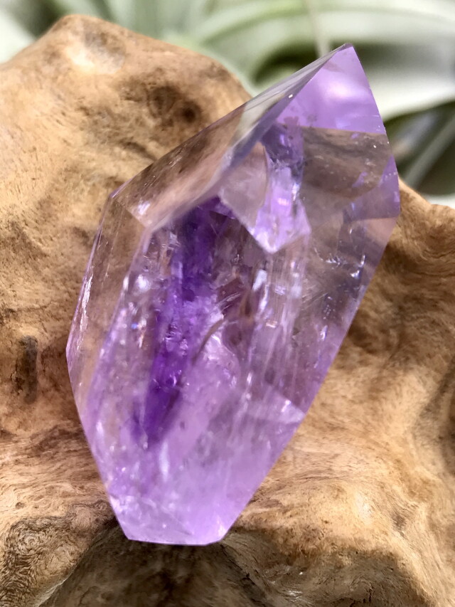 ブラジル・バイア産アイリスアメジスト（レインボウ・アメジスト） IRA005