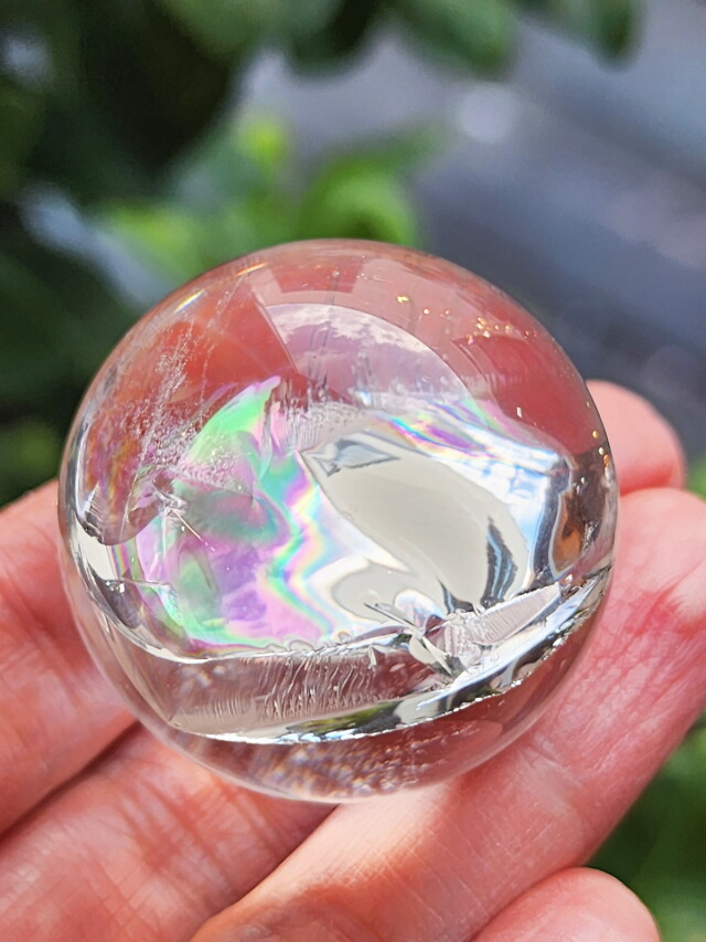 天然石 アイリスクォーツ スフィア 本水晶 虹水晶 ハイクオリティ レインボー 虹入り 水晶 丸玉 約45mm 穴なし 天然石 パワーストーン