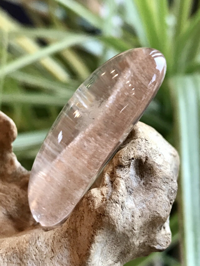 ブラジル産 レムリアン 水晶 レムリアンシード 226g ブラジル産レムリアンシード・水晶・宝石カットルース A