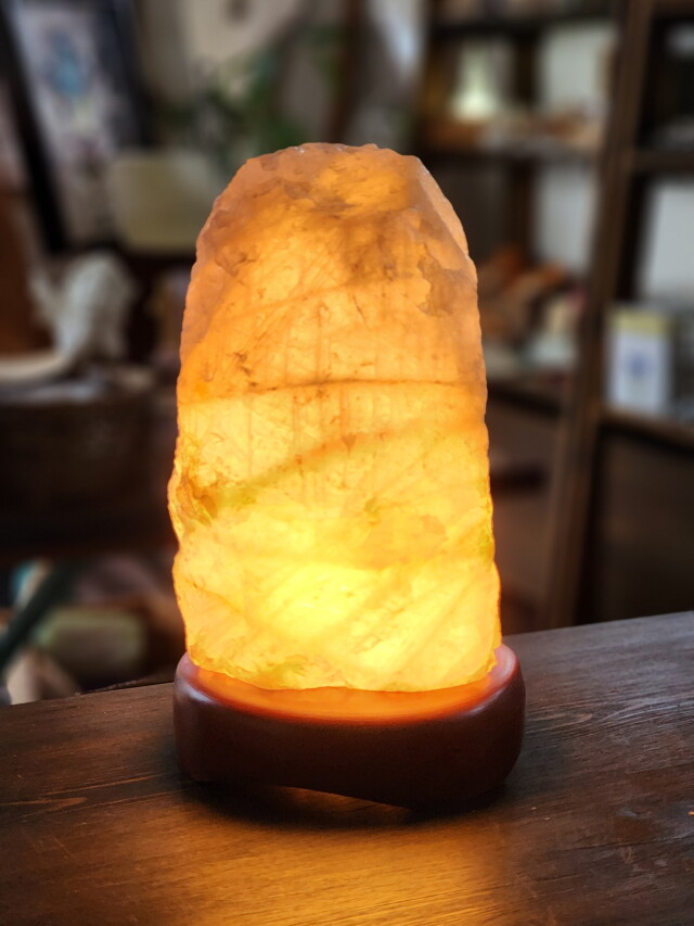 ローズクォーツ・原石ランプ A LMP094