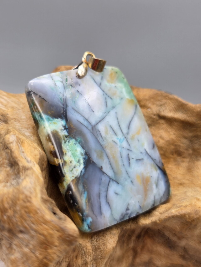 インドネシア産オパール（Wood Fossil）ペンダントトップ LPT254