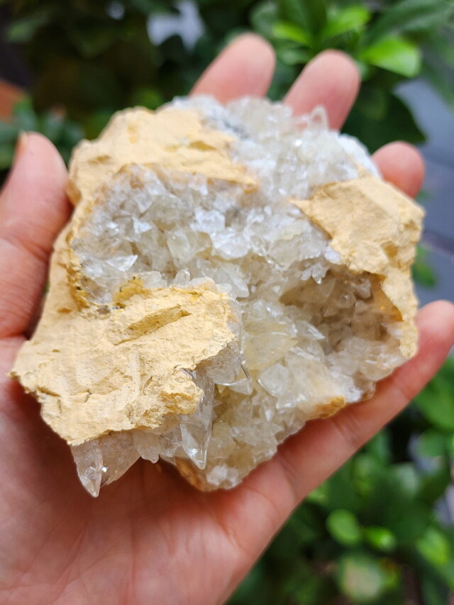 モロッコ産カルサイト原石 MCL009