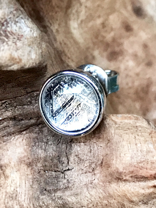 ギベオン・ピアス MEL012