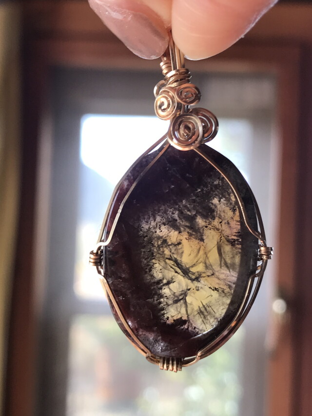 ブラジル・エスピリットサント州産 レッドパッション・クォーツ