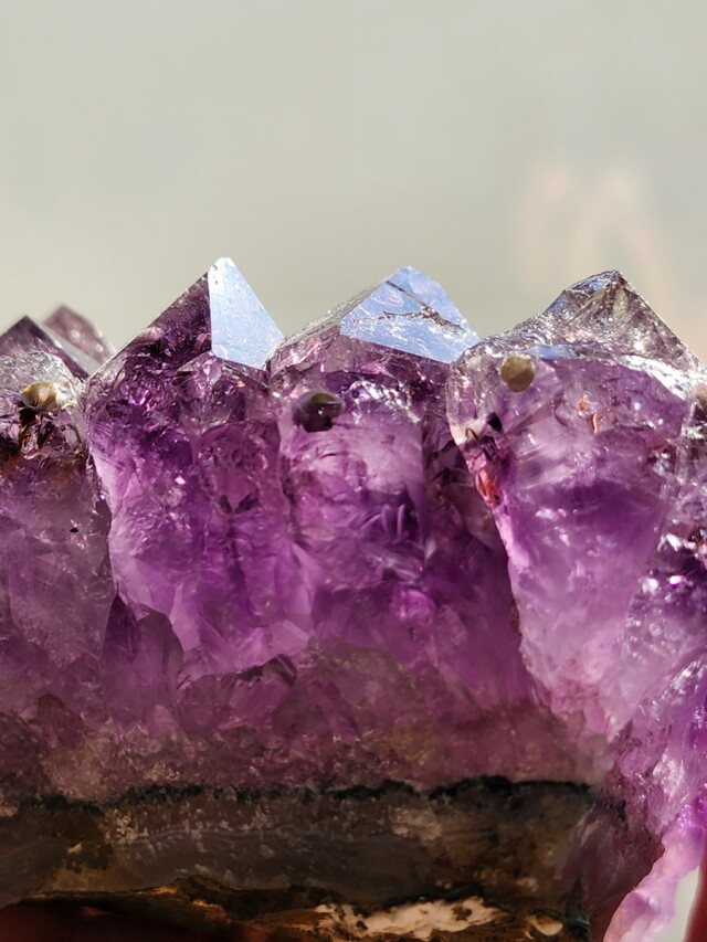 ブラジル・リオグランデ産スノーボール・アメジスト・クラスター SBA001