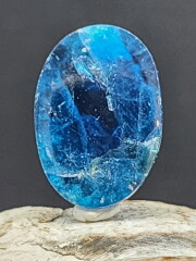 バイア産アパタイト・ルース APT003