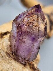 ジンバブエ産アメジストエレスチャル「ガブリエル・レイ」（水入り・セプター） GAB002