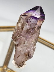 ジンバブエ産アメジストエレスチャル「ガブリエル・レイ」（イシス） GAB029
