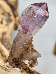 ジンバブエ産アメジストエレスチャル「ガブリエル・レイ」（バーナクル、マルチターミネイテッド、セプター） GAB034