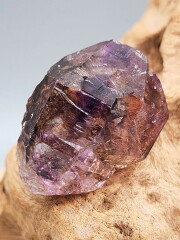 ジンバブエ産アメジストエレスチャル「ガブリエル・レイ」（ファントム） GAB039