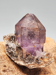 ジンバブエ産アメジストエレスチャル「ガブリエル・レイ」（水入り2か所） GAB042