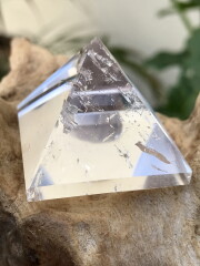 ブラジル・バイア・アレグリ鉱山産レムリアンシード・ピラミッド LEM233