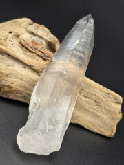 ブラジル・バイア・アレグリ鉱山産レムリアンシード原石・ポイント LEM303