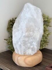 クリアクォーツ・原石ランプ LMP049