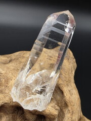 タンザニア・モンド産モンドクォーツ A MND205