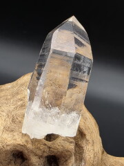 タンザニア・モンド産モンドクォーツ A MND206