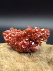 モロッコ・ミブラデン産バナジナイト VND001