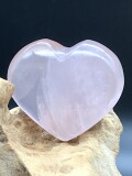 マダガスカル産クリアローズクォーツ・ハート ROS034