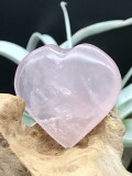 マダガスカル産クリアローズクォーツ・ハート ROS035