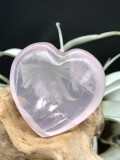 マダガスカル産クリアローズクォーツ・ハート ROS036
