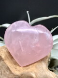 マダガスカル産クリアローズクォーツ・ハート ROS037