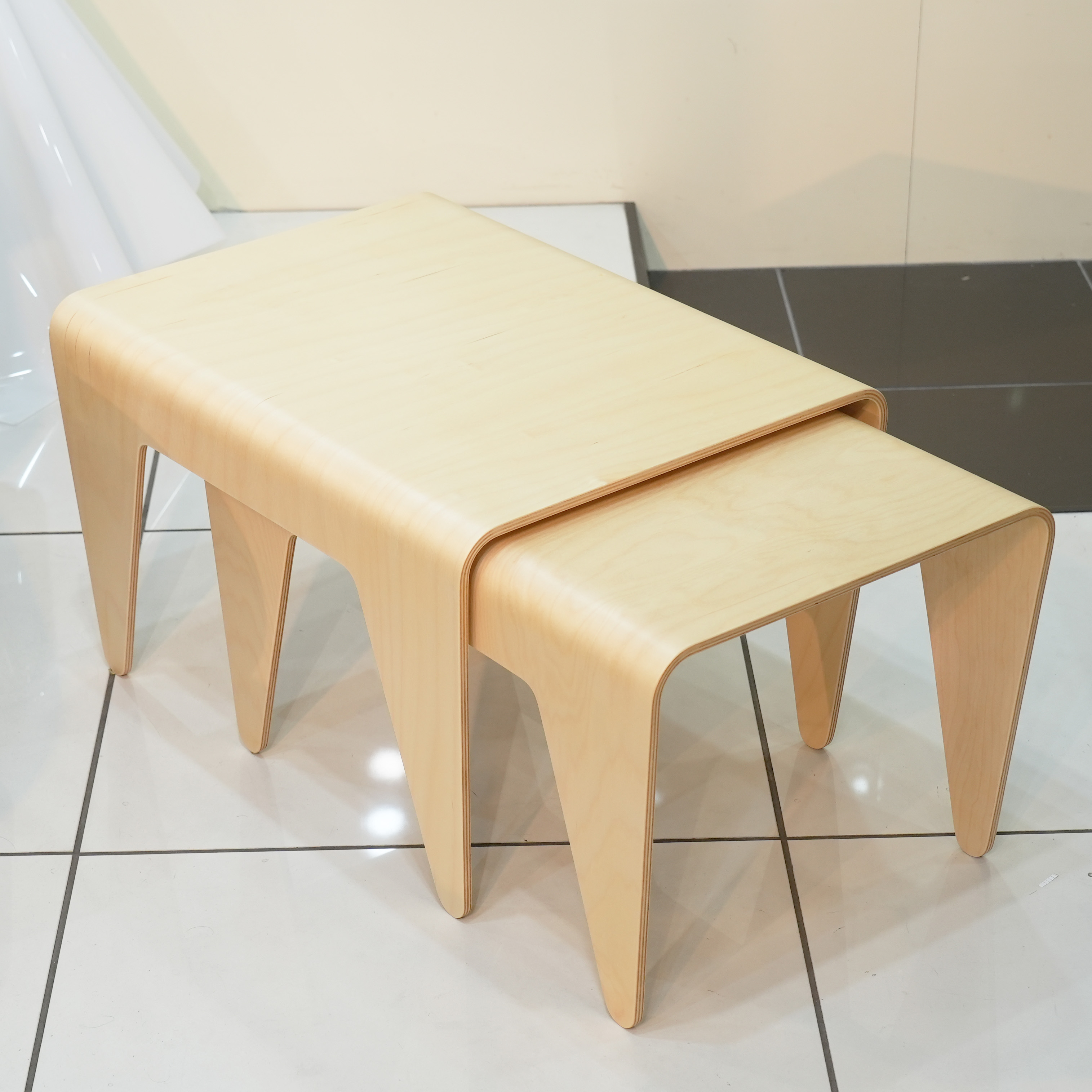 【ISOKON/アイソコン】ネスティンテーブル ラージ＆ミディアムのセット 展示品 Nesting Table マルセル・ブロイヤー