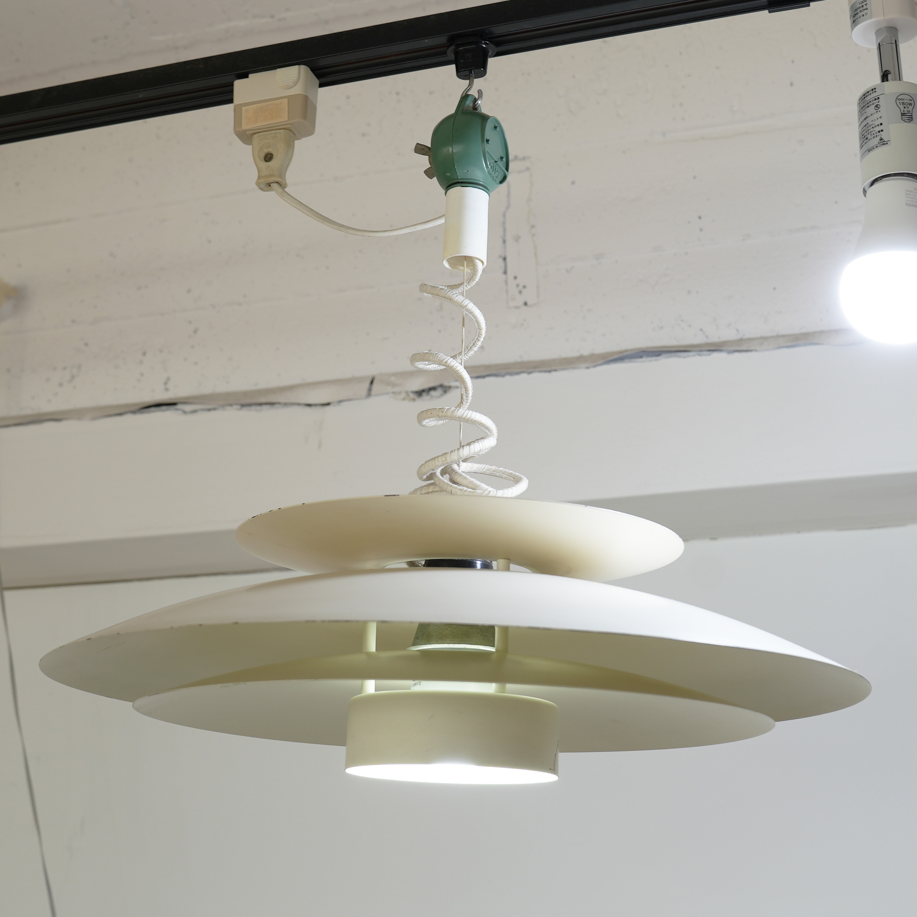 【HORN/ホーン】ヴィンテージ ペンダントランプ